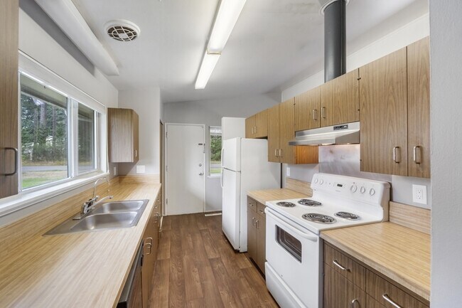 Building Photo - 12767 Lala Cove Ln SE