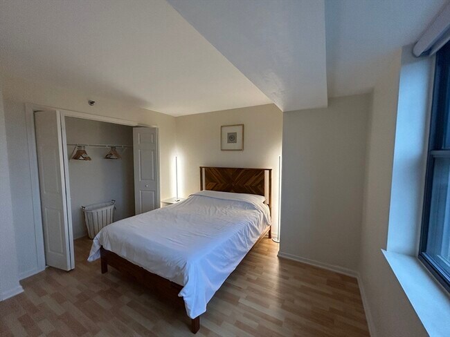 Building Photo - 170 Tremont St