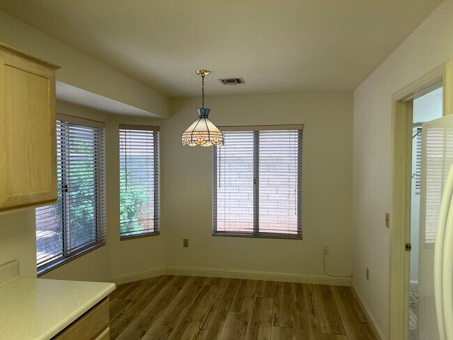 Building Photo - 2516 Sunup Dr