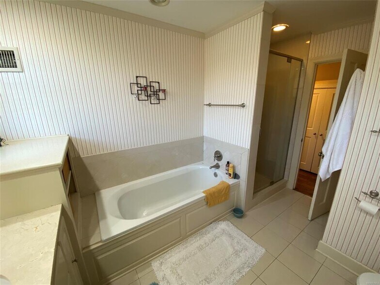 Building Photo - 377 Winthrop Ct