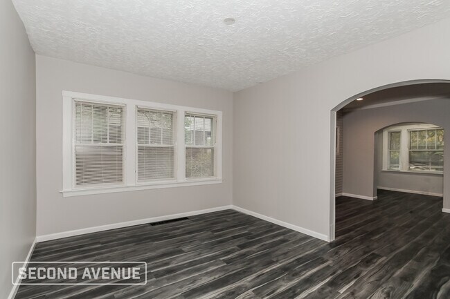 Building Photo - 3302 Broadwell Ave