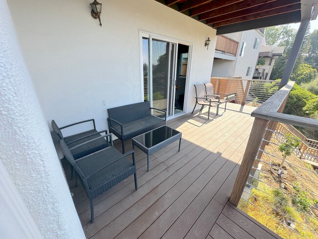 Building Photo - Stunning Hillside Home with Expansive View...