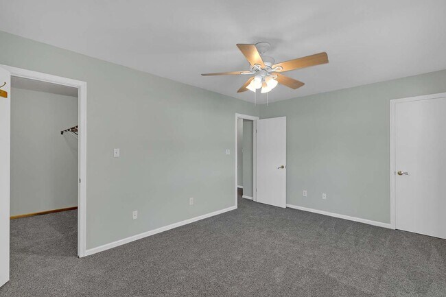 Building Photo - 119 Barfleur Pl