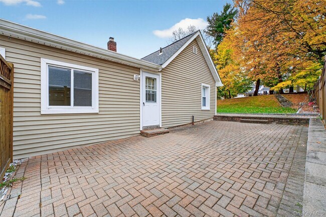 Building Photo - 913 Parkway Pl