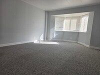 Building Photo - 220 S Roselle Rd