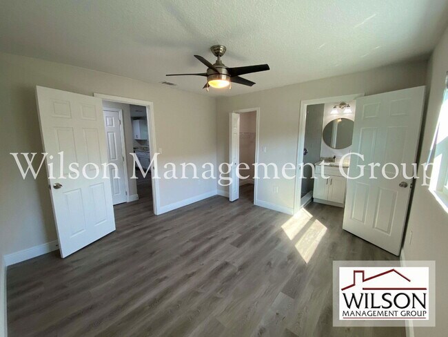 Building Photo - 1904 SW Rd