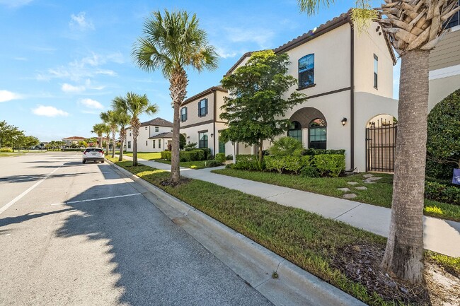 Building Photo - Live in the gorgeous, desirable Arrivas Vi...