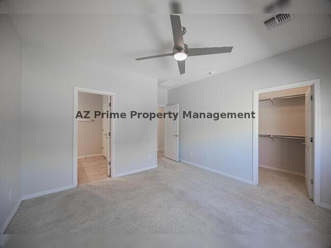 Building Photo - 6412 S 24th Pl