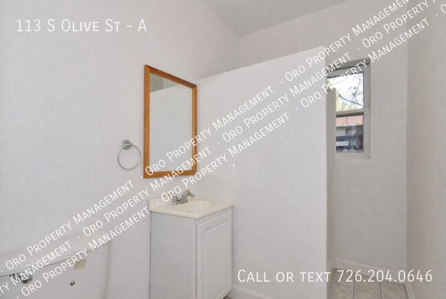 Building Photo - 113 S Olive St