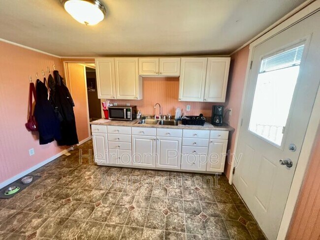 Building Photo - 2619 N 21st St