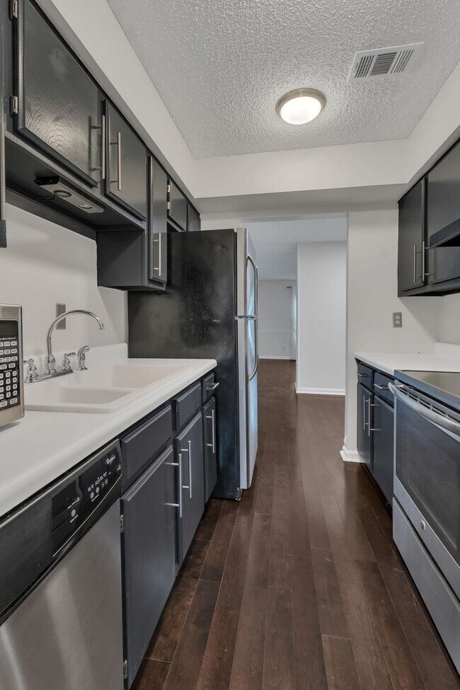 Building Photo - 2077 Nashboro Blvd