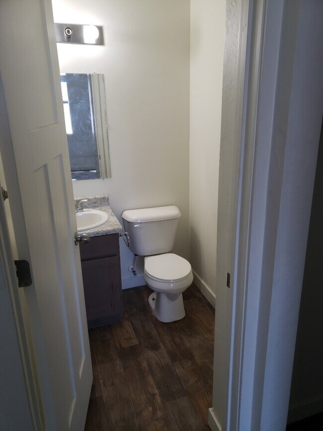 Building Photo - 67 East 700 North, Unit 73 Private Bed 1