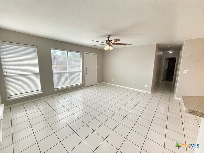 Building Photo - 2754 FM1044