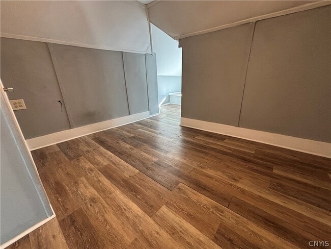 Building Photo - 116 S Hamilton St