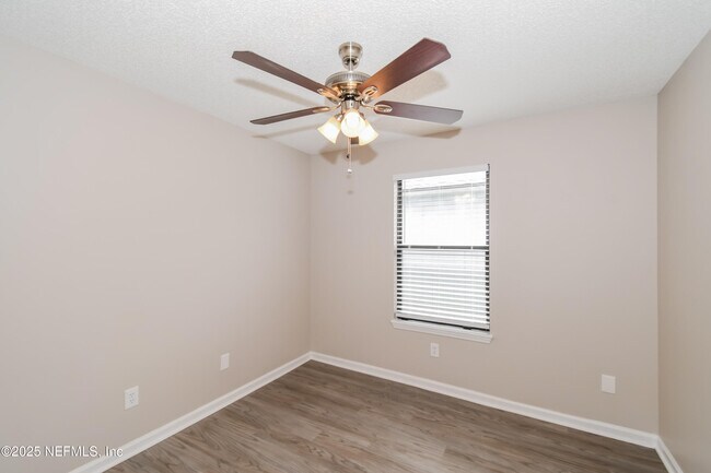 Building Photo - 5123 Somerton Ct