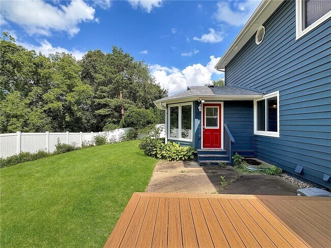 Building Photo - 15612 Canyon Ridge