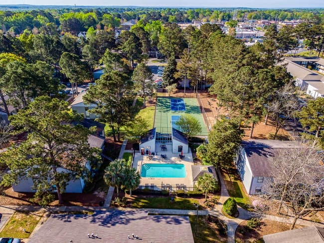 Building Photo - Grayton on Dean