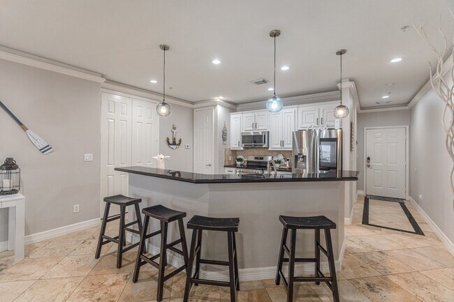 Building Photo - 7039 Kingston Cove Ln