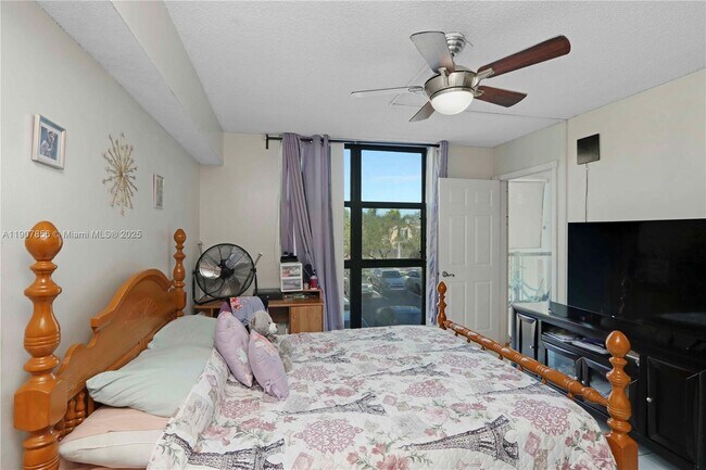 Building Photo - 2075 SW 122nd Ave