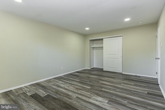 Building Photo - 9463 Ashton Rd