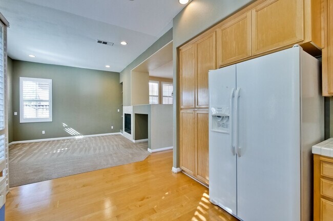 Building Photo - 443 Farrel Ct
