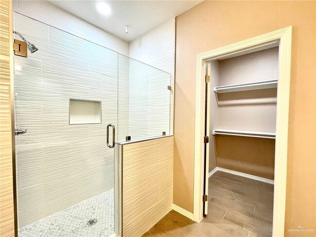 Building Photo - 3013 W Driftwood St