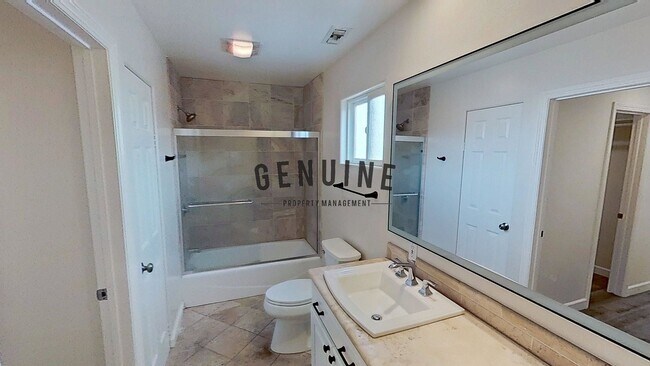 Building Photo - 1224 W Balboa Blvd