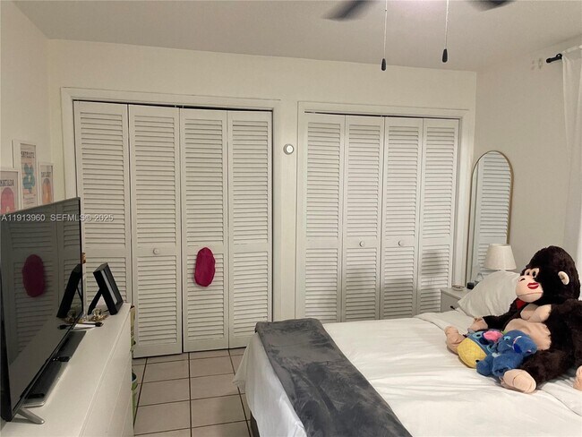 Building Photo - 20520 SW 92nd Pl