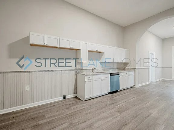 Building Photo - 1029 30th St