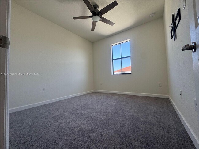 Building Photo - 3368 W 108th St