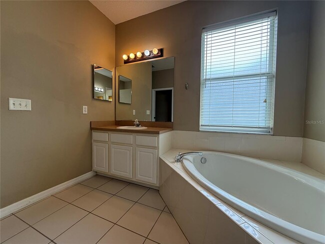 Building Photo - 19111 Cypress Reach Ln