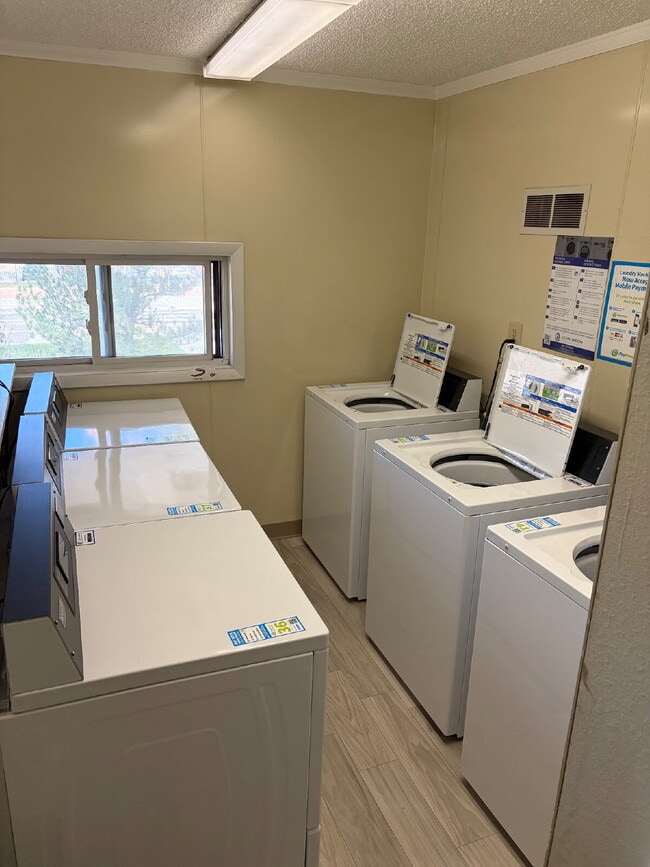 Building Photo - "First Month Free with 12 month Signed Contract, Spacious 2BR/2BA Condo in North Boulder – Just 6...