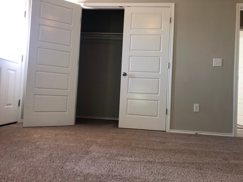 Building Photo - 1807 Davidson Ranch Dr
