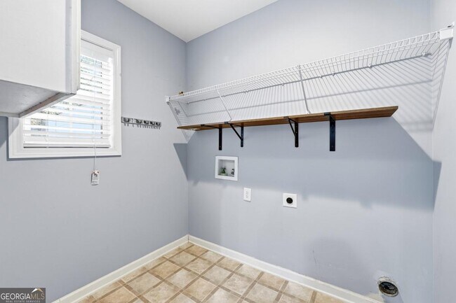 Building Photo - 5440 Village View Ln SW