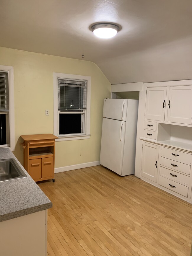 Looking into kitchen (12'x10.5') - 2130 N 62nd St