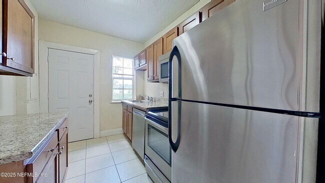 Building Photo - 2671 Forbes St