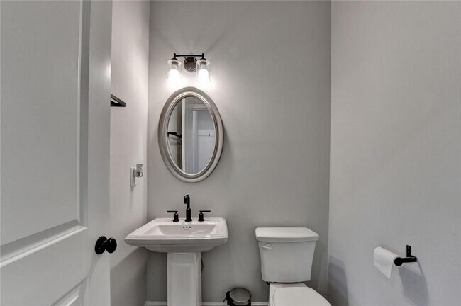 Building Photo - 4665 Shipley Ave
