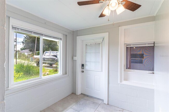 Building Photo - 916 Cohassett Ave