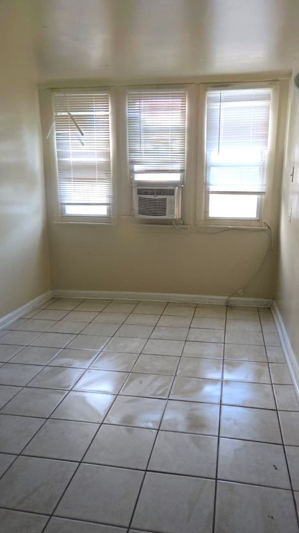 Building Photo - Spacious 4-Bedroom Home in Olney with Park...