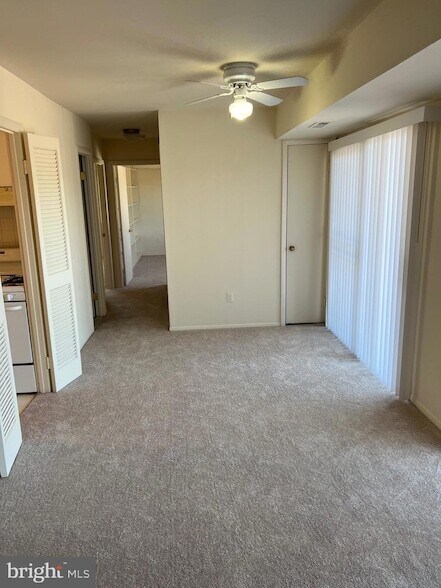 Building Photo - 2025 N Lincoln St