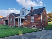 Building Photo - 2249 Ridgelawn Ave