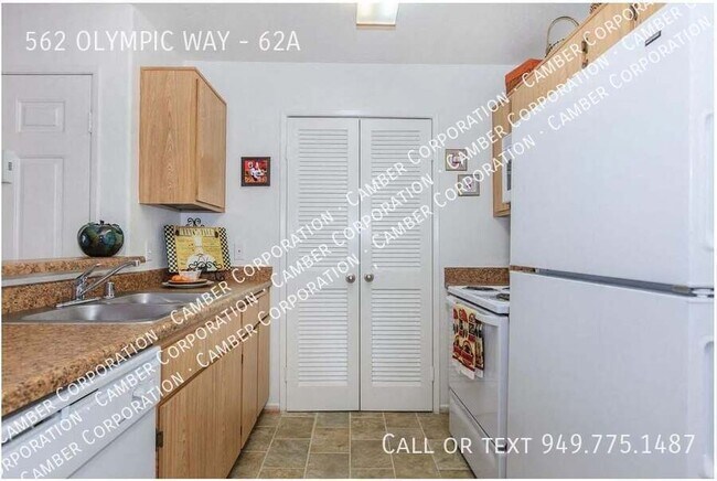 Building Photo - 562 Olympic Way