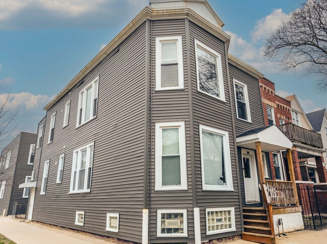 Primary Photo - 3758 W McLean Ave