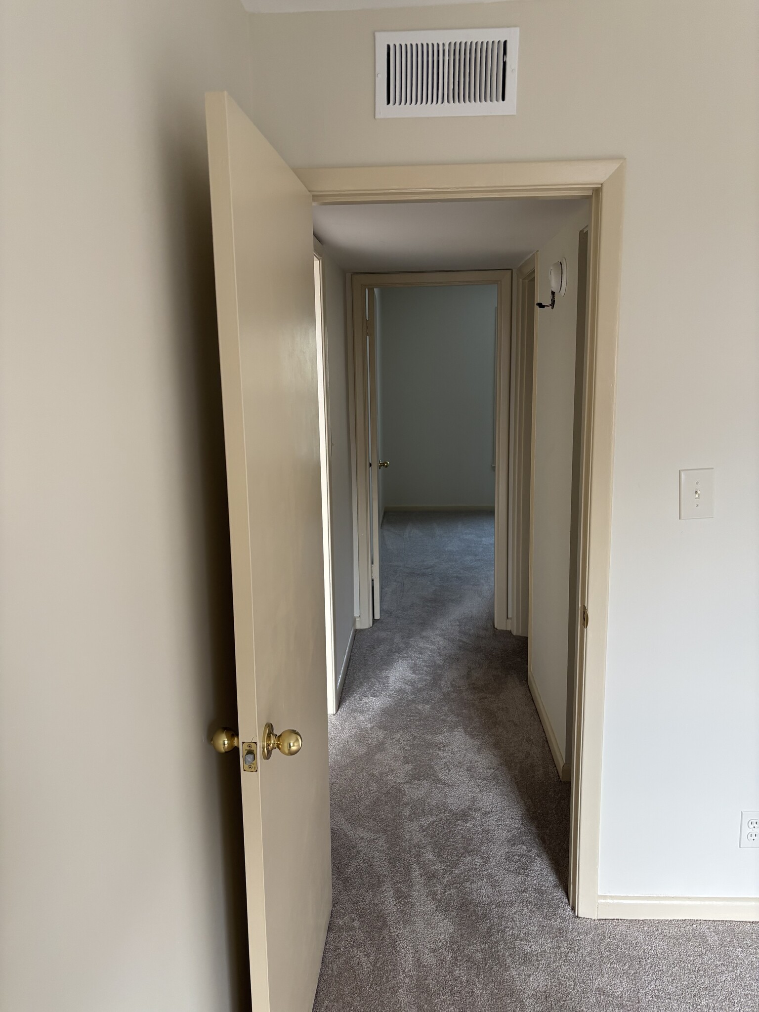 Hall - 2527 Hydraulic Rd