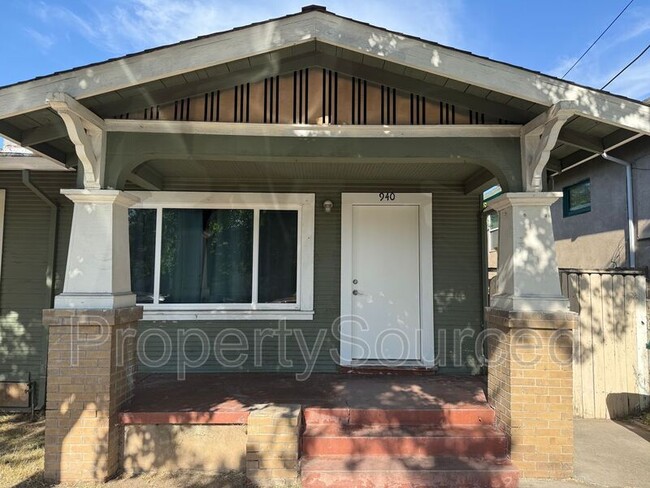 Primary Photo - 940 N Sierra Nevada St