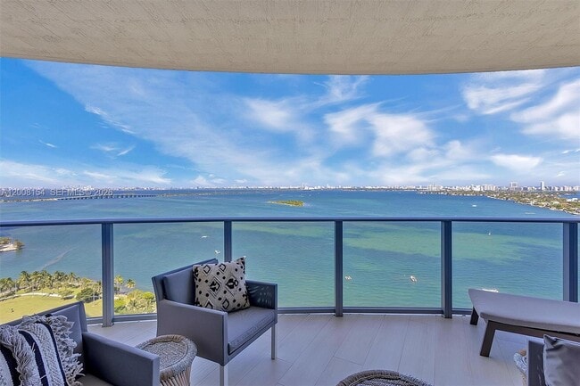 Building Photo - 488 NE 18th St