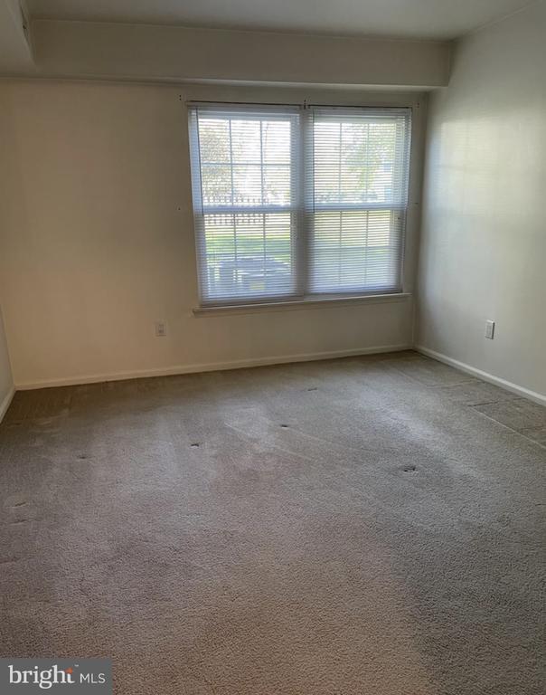 Building Photo - 17023 Bennett Pl