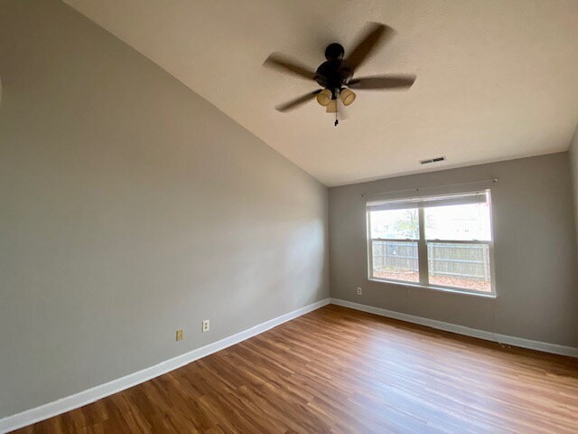 Building Photo - Beautiful 4 Bedroom home in Plainfield! Huge Storage!