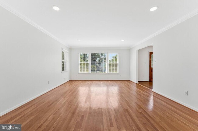 Building Photo - 7730 Falstaff Rd