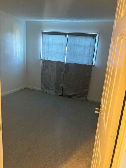 Building Photo - 1530 Edgar Ave